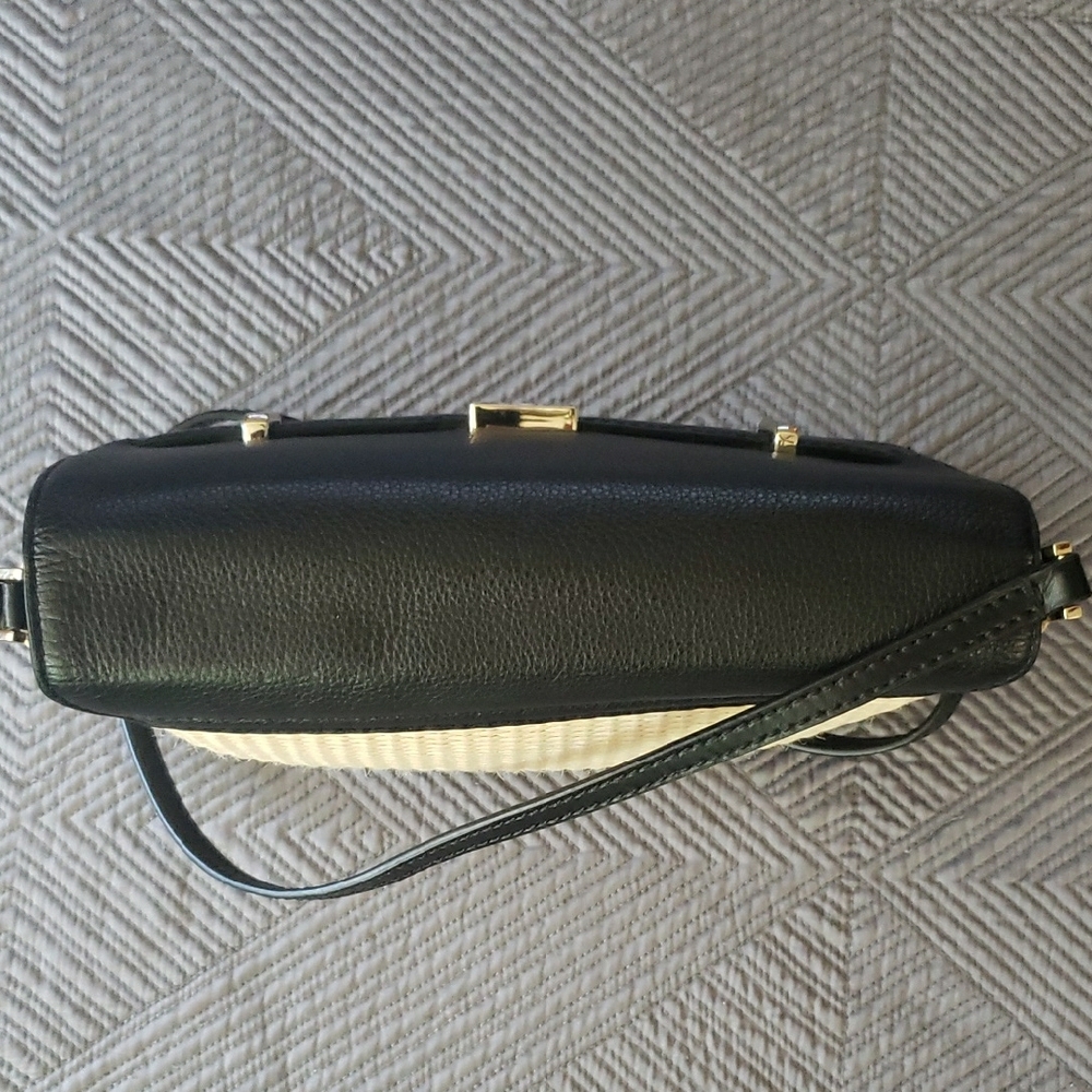Kate Spade Black and Cream Crossbody Bag with Metallic Clasp - Picture 3 of 9